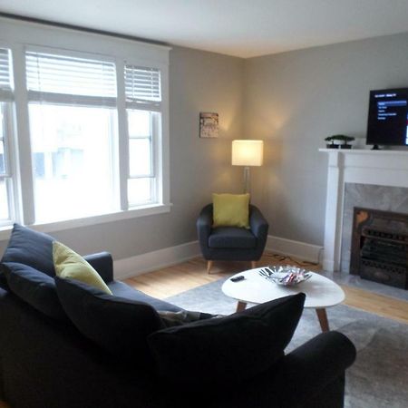 Apartament Beautiful, Clean, Quiet 2 Br-In Downtown Ottawa. Parking, Wifi And Netflix Included Zewnętrze zdjęcie