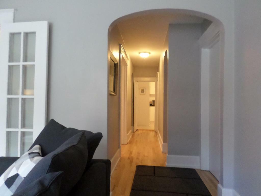 Apartament Beautiful, Clean, Quiet 2 Br-In Downtown Ottawa. Parking, Wifi And Netflix Included Zewnętrze zdjęcie